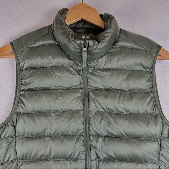 Uniqlo Ultra Light Down Puffer Vest Packable Travel Outdoor - Picture 2 of 10